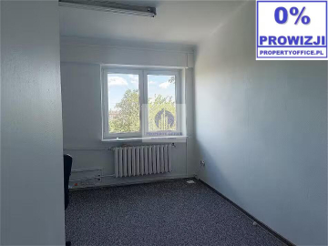 Włochy: lokal biurowy 13,70m2 do wynajęcia