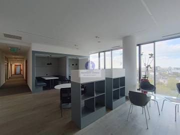 Ochota: biurko w coworkingu do wynajęcia