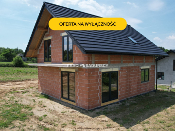 Dom w Brzezince, gm Brzeźnica