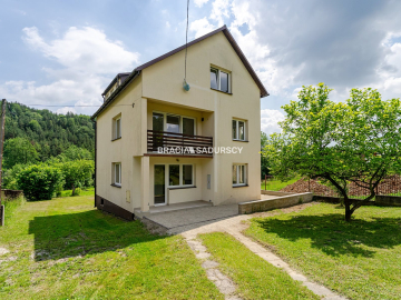 Dom przy lesie, idealny pod biznes i zamieszkanie