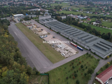 Nieruchomośc z przeznaczeniem pod fabrykę / centru
