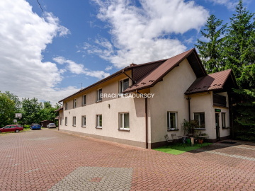 Obiekt usługowo - biurowy - Rząska