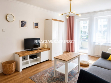 Kawalerka po remoncie | Balkon | Niski czynsz