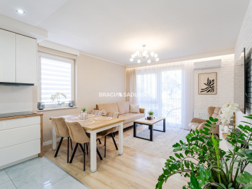 3 pok|wysoki standard|duży balkon|ul. Kantarowicka