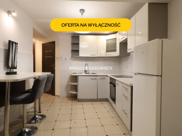 2 pokoje o pow. 45 m 2  blisko centrum i krakowskich uczelni 
OFERTA PROMOCYJNA DLA STUDENTÓW - TYLKO DO KOŃCA WRZEŚNIA -  479 