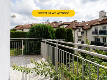 Kameralne 3 pokoje z dużym balkonem