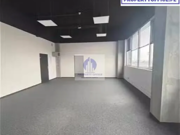 Włochy: lokal biurowy 73,70 m2 do wynajęcia