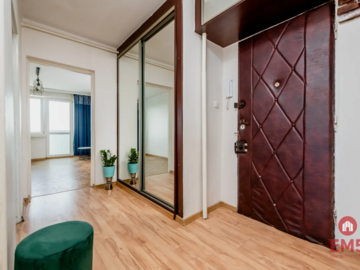 3 pokoje, Młodych