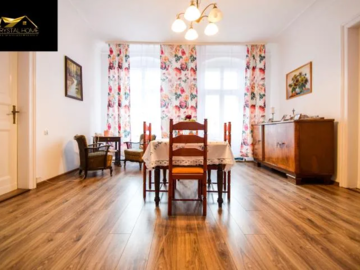 136m2, 4 pokoje, I piętro, 2 balkony