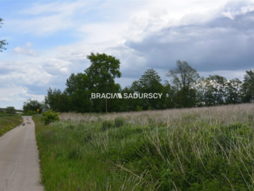 Działka w całości budowlana o pow.: 1313 m2