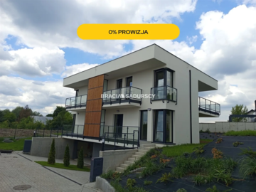 Nowoczesny dom w zielonej okolicy 