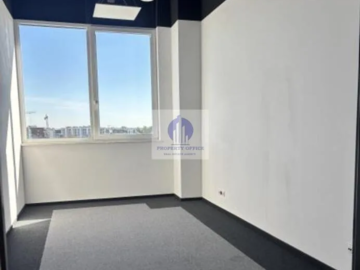 Włochy: lokal biurowy 18,70m2 do wynajęcia