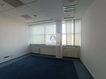 Praga Południe: lokal biurowy 27m2 do wynajęcia